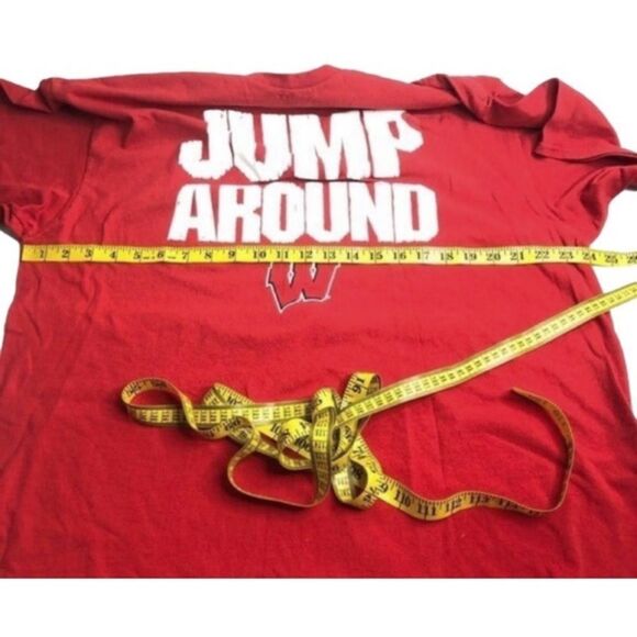 Wisconsin Badgers Mens Size 2XL T-shirt Jump Around Sportswear - Picture 3 of 6